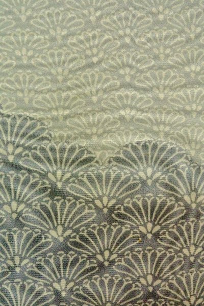 画像6: O1003D 女性用 訪問着   シルク（正絹） 淡い灰色がかった水色,  菊 【中古】【USED】【リサイクル】 ★★☆☆☆【O1003D】 (6)