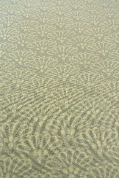 画像10: O1003D 女性用 訪問着   シルク（正絹） 淡い灰色がかった水色,  菊 【中古】【USED】【リサイクル】 ★★☆☆☆【O1003D】 (10)