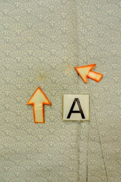 画像15: O1003D 女性用 訪問着   シルク（正絹） 淡い灰色がかった水色,  菊 【中古】【USED】【リサイクル】 ★★☆☆☆【O1003D】 (15)