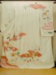 画像1: O1003F 女性用 振袖   シルク（正絹） 光沢のある白,  菊 【中古】【USED】【リサイクル】 ★★☆☆☆【O1003F】 (1)