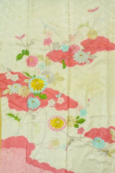 画像6: O1003F 女性用 振袖   シルク（正絹） 光沢のある白,  菊 【中古】【USED】【リサイクル】 ★★☆☆☆【O1003F】 (6)