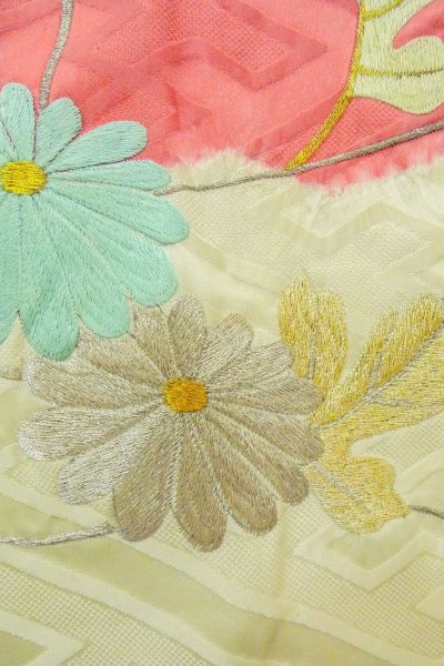 画像12: O1003F 女性用 振袖   シルク（正絹） 光沢のある白,  菊 【中古】【USED】【リサイクル】 ★★☆☆☆【O1003F】 (12)