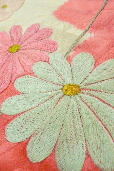 画像14: O1003F 女性用 振袖   シルク（正絹） 光沢のある白,  菊 【中古】【USED】【リサイクル】 ★★☆☆☆【O1003F】 (14)