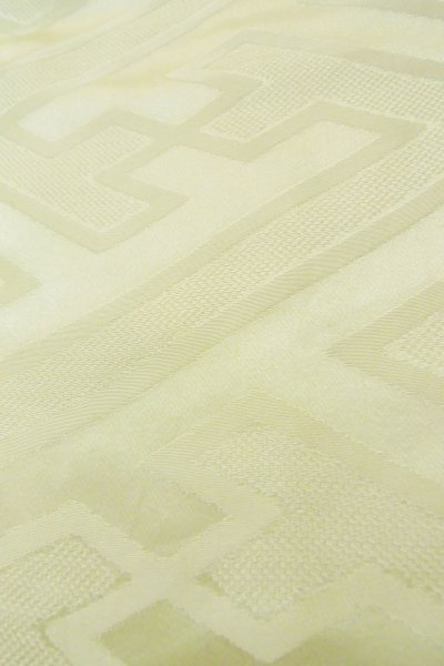 画像17: O1003F 女性用 振袖   シルク（正絹） 光沢のある白,  菊 【中古】【USED】【リサイクル】 ★★☆☆☆【O1003F】 (17)