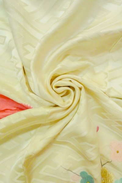 画像19: O1003F 女性用 振袖   シルク（正絹） 光沢のある白,  菊 【中古】【USED】【リサイクル】 ★★☆☆☆【O1003F】 (19)