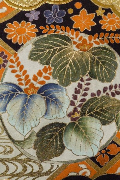 画像9: O1003G 女性用 留袖   シルク（正絹） 黒,  菊 【中古】【USED】【リサイクル】 ★★★☆☆【O1003G】 (9)