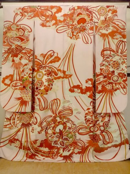 画像2: O1105A 女性用 振袖   シルク（正絹） 薄い桃色,  ぼたん 【中古】【USED】【リサイクル】 ★★☆☆☆【O1105A】 (2)