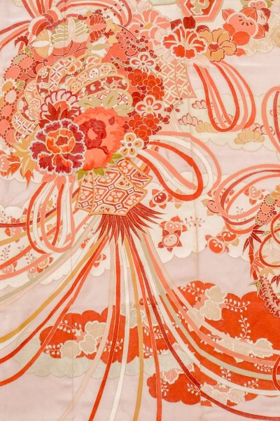 画像8: O1105A 女性用 振袖   シルク（正絹） 薄い桃色,  ぼたん 【中古】【USED】【リサイクル】 ★★☆☆☆【O1105A】 (8)