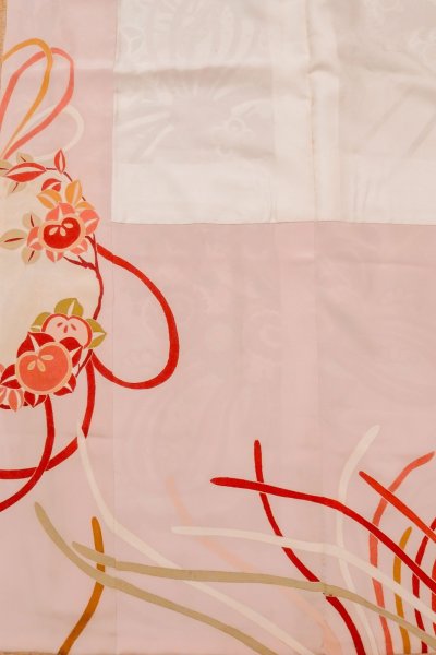 画像11: O1105A 女性用 振袖   シルク（正絹） 薄い桃色,  ぼたん 【中古】【USED】【リサイクル】 ★★☆☆☆【O1105A】 (11)