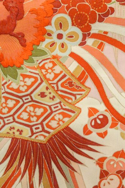 画像18: O1105A 女性用 振袖   シルク（正絹） 薄い桃色,  ぼたん 【中古】【USED】【リサイクル】 ★★☆☆☆【O1105A】 (18)