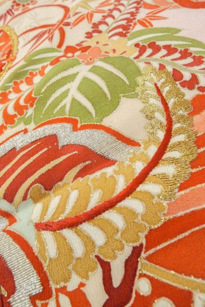 画像25: O1105A 女性用 振袖   シルク（正絹） 薄い桃色,  ぼたん 【中古】【USED】【リサイクル】 ★★☆☆☆【O1105A】 (25)