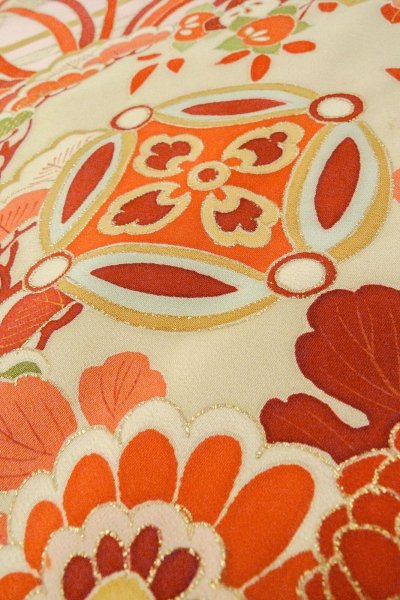 画像30: O1105A 女性用 振袖   シルク（正絹） 薄い桃色,  ぼたん 【中古】【USED】【リサイクル】 ★★☆☆☆【O1105A】 (30)