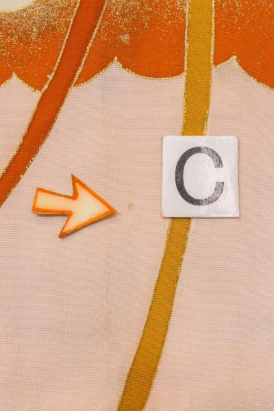 画像35: O1105A 女性用 振袖   シルク（正絹） 薄い桃色,  ぼたん 【中古】【USED】【リサイクル】 ★★☆☆☆【O1105A】 (35)