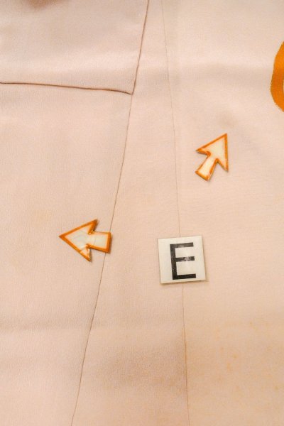 画像37: O1105A 女性用 振袖   シルク（正絹） 薄い桃色,  ぼたん 【中古】【USED】【リサイクル】 ★★☆☆☆【O1105A】 (37)