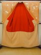 画像4: O1105B 女性用 振袖   シルク（正絹） 淡い橙色,  ぼたん 【中古】【USED】【リサイクル】 ★★☆☆☆【O1105B】 (4)