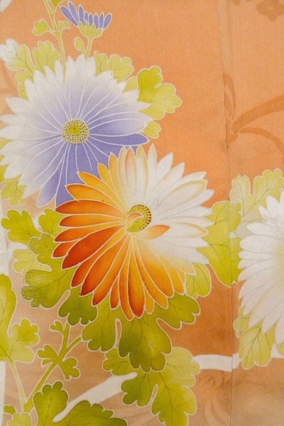 画像10: O1105B 女性用 振袖   シルク（正絹） 淡い橙色,  ぼたん 【中古】【USED】【リサイクル】 ★★☆☆☆【O1105B】 (10)