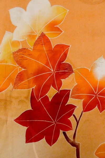 画像16: O1105B 女性用 振袖   シルク（正絹） 淡い橙色,  ぼたん 【中古】【USED】【リサイクル】 ★★☆☆☆【O1105B】 (16)