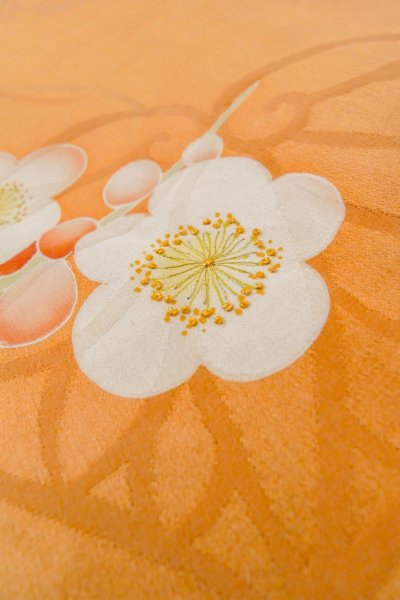 画像25: O1105B 女性用 振袖   シルク（正絹） 淡い橙色,  ぼたん 【中古】【USED】【リサイクル】 ★★☆☆☆【O1105B】 (25)