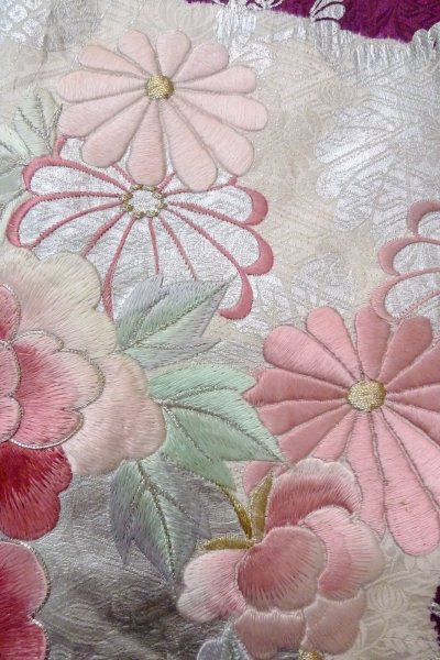 画像10: O1126A 女性用 振袖   シルク（正絹） 白,  ぼたん 【中古】【USED】【リサイクル】 ★★★☆☆【O1126A】 (10)