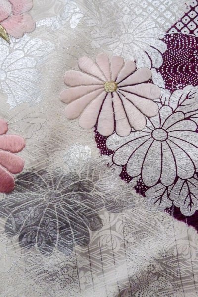 画像11: O1126A 女性用 振袖   シルク（正絹） 白,  ぼたん 【中古】【USED】【リサイクル】 ★★★☆☆【O1126A】 (11)