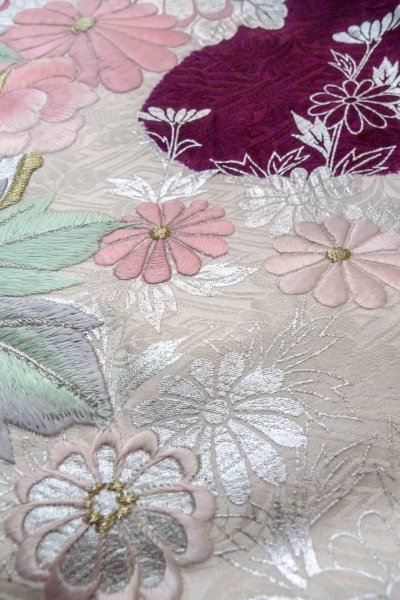 画像17: O1126A 女性用 振袖   シルク（正絹） 白,  ぼたん 【中古】【USED】【リサイクル】 ★★★☆☆【O1126A】 (17)