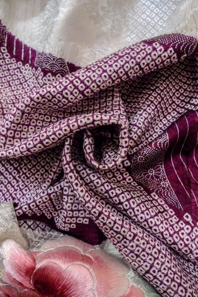 画像22: O1126A 女性用 振袖   シルク（正絹） 白,  ぼたん 【中古】【USED】【リサイクル】 ★★★☆☆【O1126A】 (22)