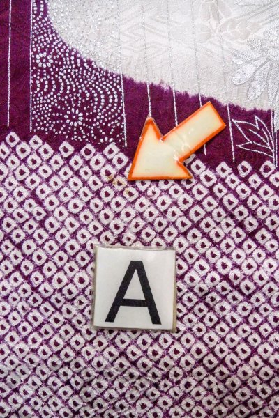 画像25: O1126A 女性用 振袖   シルク（正絹） 白,  ぼたん 【中古】【USED】【リサイクル】 ★★★☆☆【O1126A】 (25)