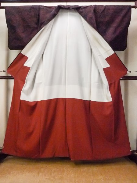 画像2: O1126F 女性用 紬   シルク（正絹） 黒,  菊 【中古】【USED】【リサイクル】 ★★☆☆☆【O1126F】 (2)