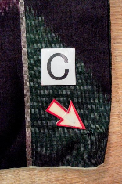 画像16: O1126O 女性用 紬   シルク（正絹） 深いマルチカラー,  縞 【中古】【USED】【リサイクル】 ★★★☆☆【O1126O】 (16)