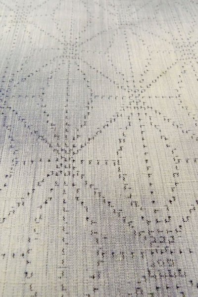 画像9: O1126P 女性用 紬  十日町紬  シルク（正絹） 薄い灰色,  小さな点々 【中古】【USED】【リサイクル】 ★★☆☆☆【O1126P】 (9)