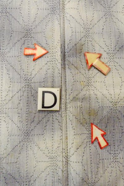 画像17: O1126P 女性用 紬  十日町紬  シルク（正絹） 薄い灰色,  小さな点々 【中古】【USED】【リサイクル】 ★★☆☆☆【O1126P】 (17)