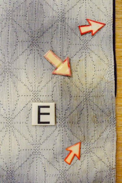 画像18: O1126P 女性用 紬  十日町紬  シルク（正絹） 薄い灰色,  小さな点々 【中古】【USED】【リサイクル】 ★★☆☆☆【O1126P】 (18)