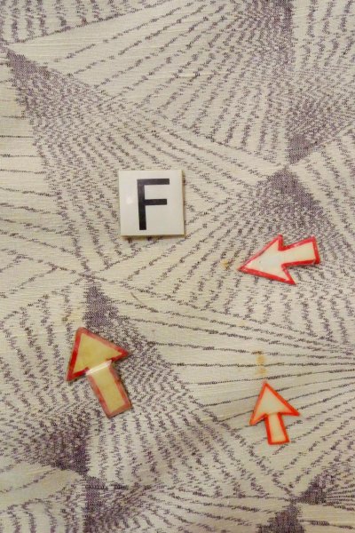 画像19: O1126S 女性用 紬   シルク（正絹） アイボリー,  線 【中古】【USED】【リサイクル】 ★★☆☆☆【O1126S】 (19)