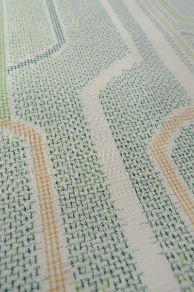 画像10: O1126U 女性用 紬   シルク（正絹） 淡い黄緑色,  十字 【中古】【USED】【リサイクル】 ★★★☆☆【O1126U】 (10)