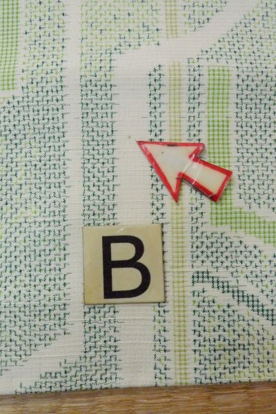 画像15: O1126U 女性用 紬   シルク（正絹） 淡い黄緑色,  十字 【中古】【USED】【リサイクル】 ★★★☆☆【O1126U】 (15)