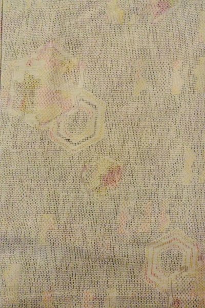 画像3: O1126V 女性用 紬   シルク（正絹） ベージュ,  亀甲 【中古】【USED】【リサイクル】 ★★★☆☆【O1126V】 (3)