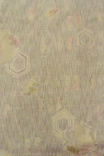 画像4: O1126V 女性用 紬   シルク（正絹） ベージュ,  亀甲 【中古】【USED】【リサイクル】 ★★★☆☆【O1126V】 (4)