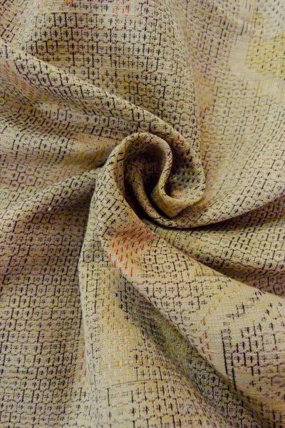 画像12: O1126V 女性用 紬   シルク（正絹） ベージュ,  亀甲 【中古】【USED】【リサイクル】 ★★★☆☆【O1126V】 (12)