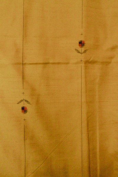 画像4: O1126X 女性用 紬   シルク（正絹） 深い黄色,  花 【中古】【USED】【リサイクル】 ★★★★☆【O1126X】 (4)