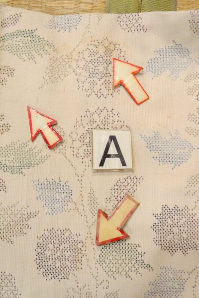 画像14: O1126Y 女性用 紬   シルク（正絹） オフ　ホワイト,  十字 【中古】【USED】【リサイクル】 ★★★☆☆【O1126Y】 (14)