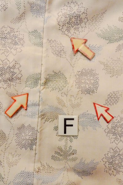 画像19: O1126Y 女性用 紬   シルク（正絹） オフ　ホワイト,  十字 【中古】【USED】【リサイクル】 ★★★☆☆【O1126Y】 (19)