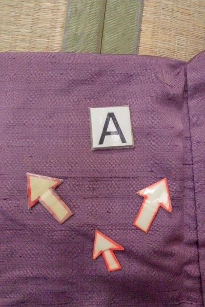 画像17: O1126Z 女性用 付下げ   シルク（正絹） 藤色,  人々 【中古】【USED】【リサイクル】 ★★☆☆☆【O1126Z】 (17)