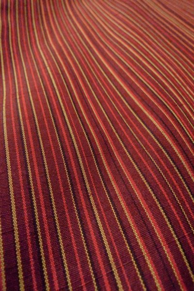 画像10: O1127A 女性用 紬   シルク（正絹） 茶色,  縞 【中古】【USED】【リサイクル】 ★★★★☆【O1127A】 (10)