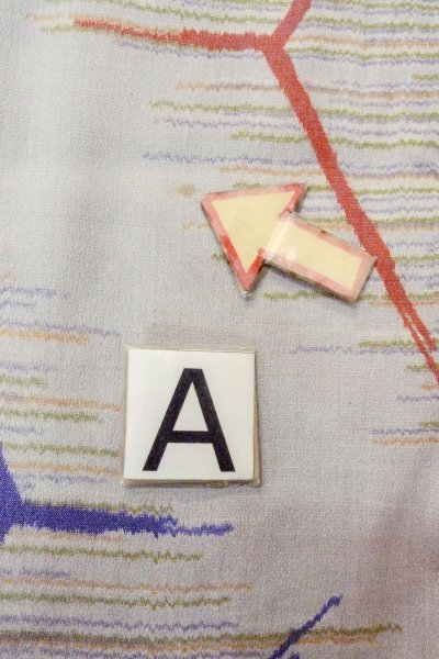 画像15: O1127C 女性用 単衣   シルク（正絹） 薄い灰色,  線 【中古】【USED】【リサイクル】 ★☆☆☆☆【O1127C】 (15)