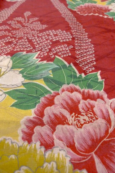 画像10: O1205A 女性用 羽織   シルク（正絹） 深い赤色,  花 【中古】【USED】【リサイクル】 ★☆☆☆☆【O1205A】 (10)