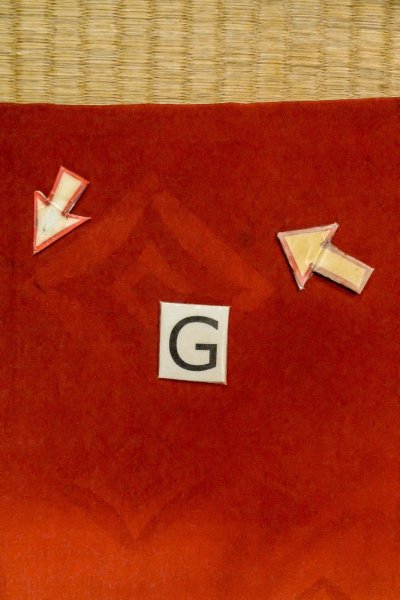 画像26: O1205D 女性用 羽織   シルク（正絹） 鮮やか赤色,  菊 【中古】【USED】【リサイクル】 ★☆☆☆☆【O1205D】 (26)