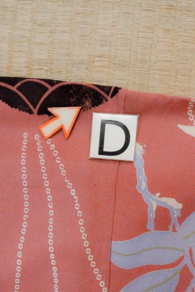 画像18: O1205E 女性用 羽織   シルク（正絹） 鮮やか桃色,  鉄線 【中古】【USED】【リサイクル】 ★☆☆☆☆【O1205E】 (18)