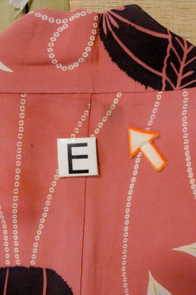 画像19: O1205E 女性用 羽織   シルク（正絹） 鮮やか桃色,  鉄線 【中古】【USED】【リサイクル】 ★☆☆☆☆【O1205E】 (19)