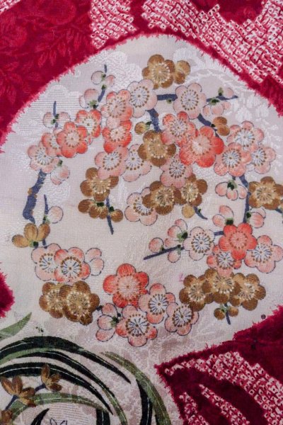 画像5: O1205F 女性用 羽織   シルク（正絹） 赤色,  ぼたん 【中古】【USED】【リサイクル】 ★★☆☆☆【O1205F】 (5)