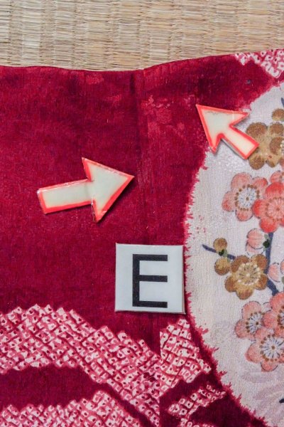 画像20: O1205F 女性用 羽織   シルク（正絹） 赤色,  ぼたん 【中古】【USED】【リサイクル】 ★★☆☆☆【O1205F】 (20)